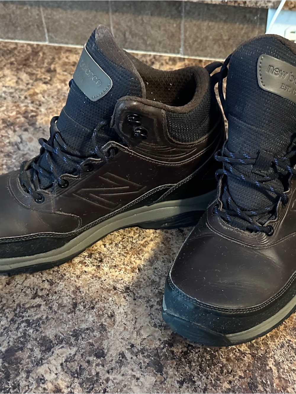 New Balance Men's Black and Gray Waterproof Lace-Up low rise boot/tennis shoe